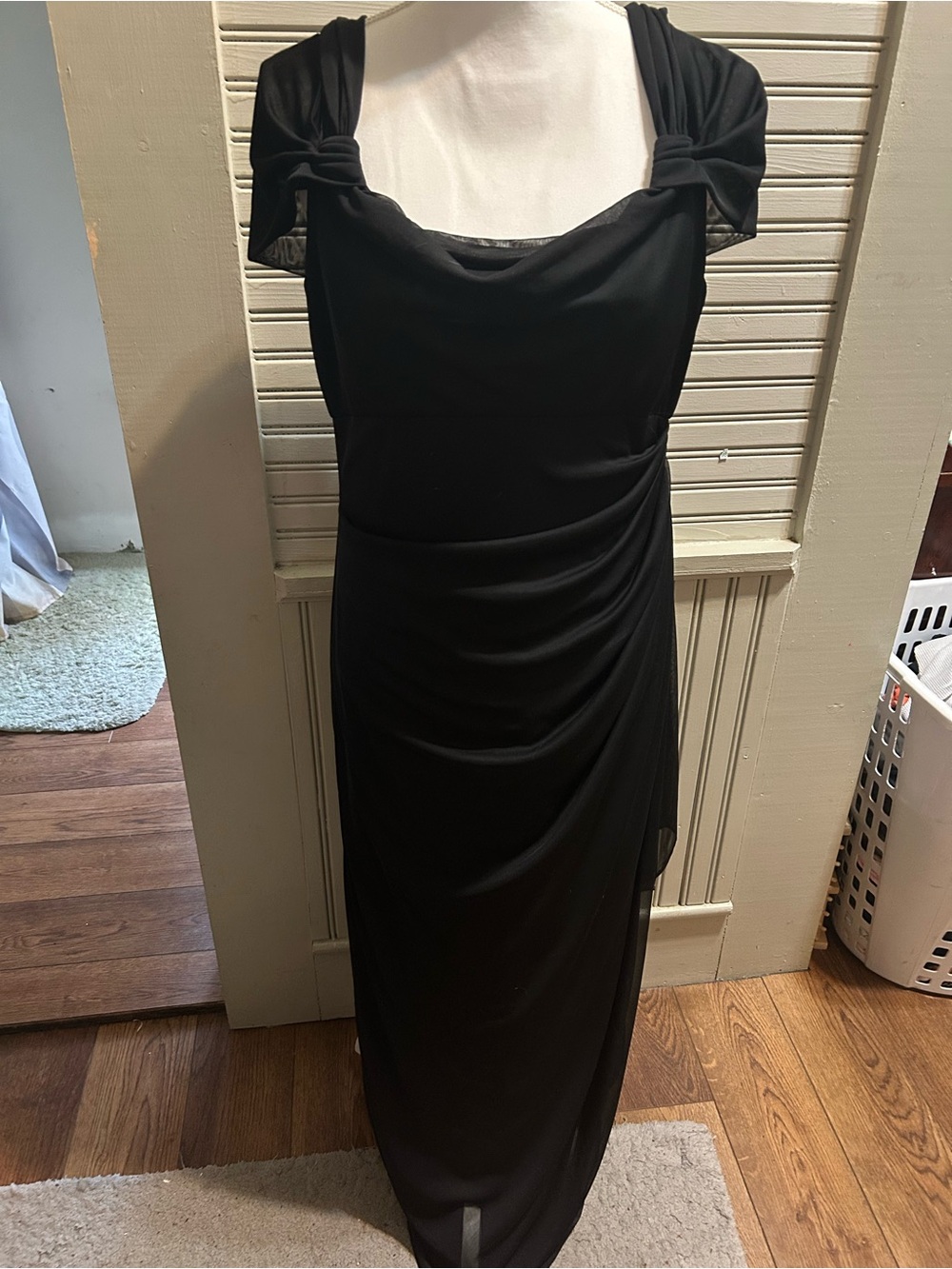 Alex Evenings Women's Black Chiffon Ruched Cowl Neck Lined Gown Zip Size 12